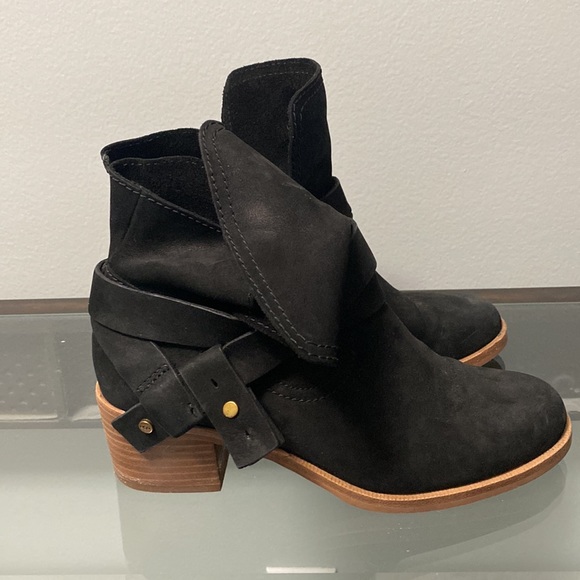 Ugg Block Heel Booties - Picture 2 of 4
